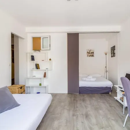 Great Flat With Balcony, 2 Min From The Beach By Guestready *